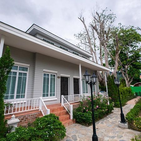 Baroque Boutique Resort Ranong Eksteriør billede