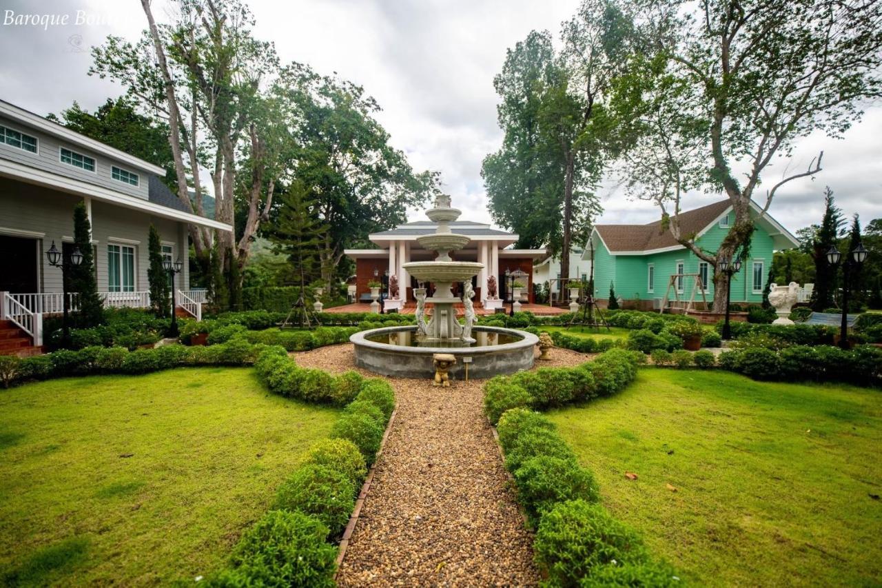 Baroque Boutique Resort Ranong Eksteriør billede
