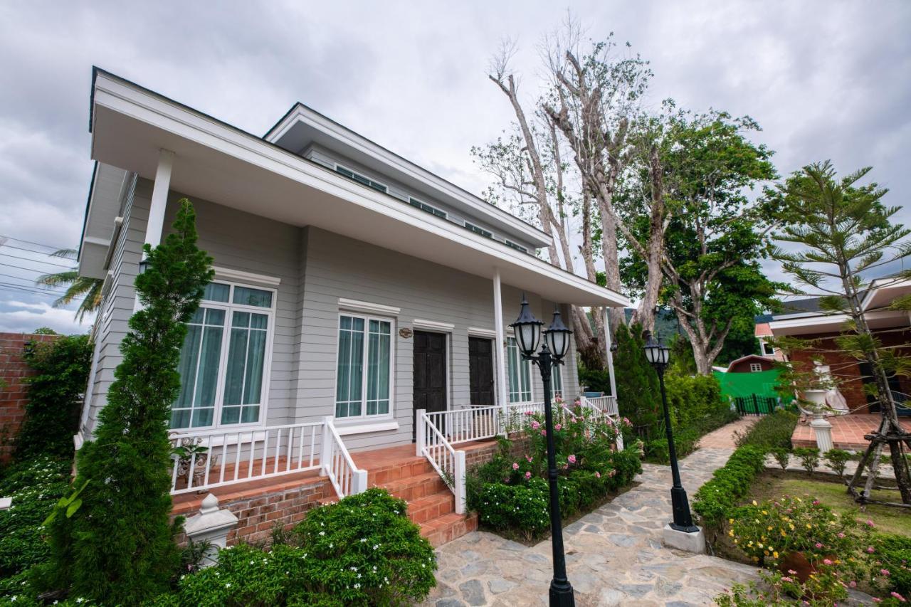 Baroque Boutique Resort Ranong Eksteriør billede